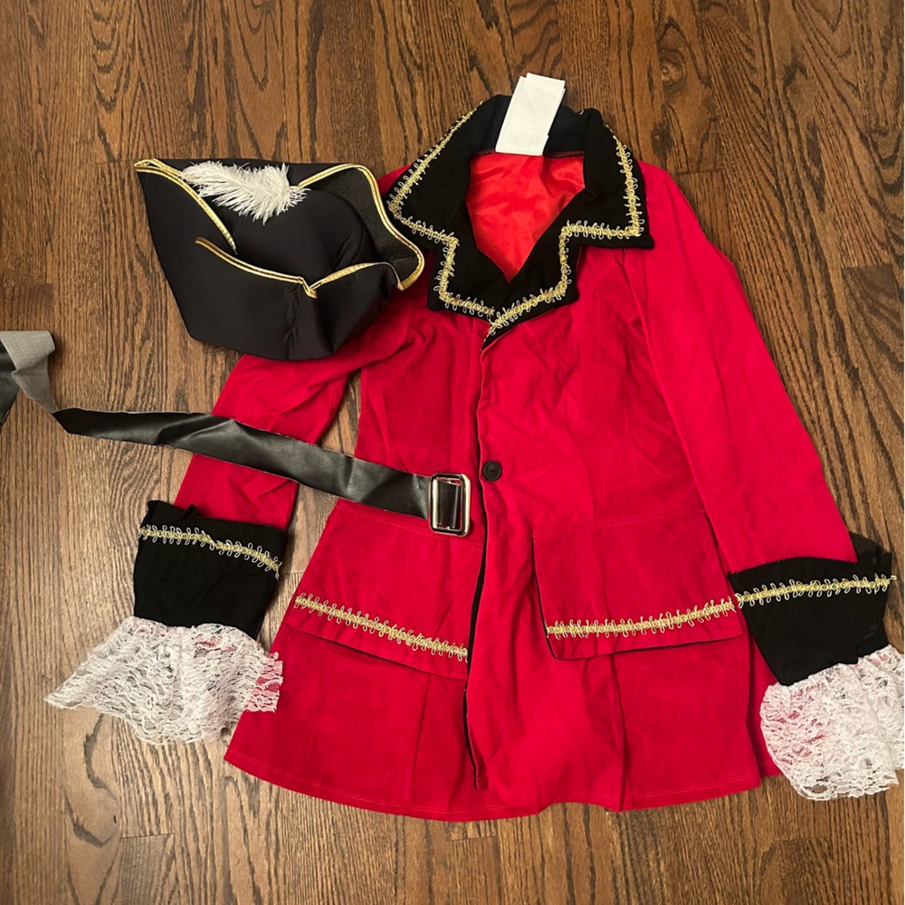 Pirate Costume - Picture 4 of 4
